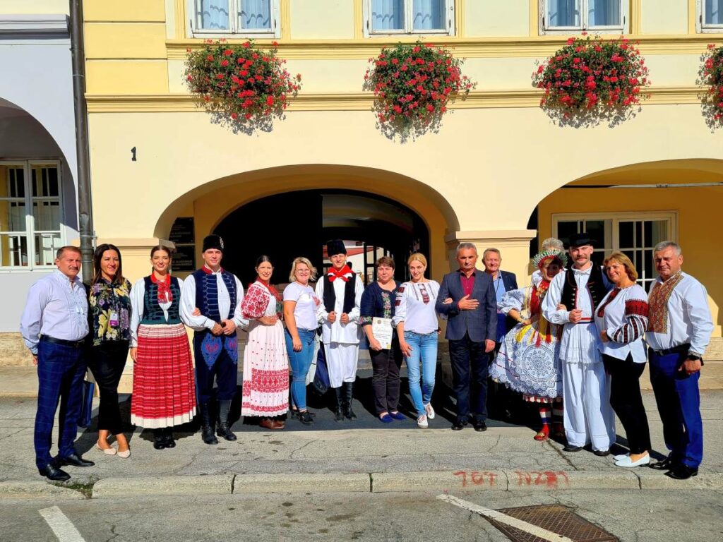 Zlatne žice Slavonije - Najveći festival tamburaške glazbe u Hrvatskoj - Delegacija ukrajinskog grada Drohobyča i gostujući ansambli posjetili Gradsku kuću