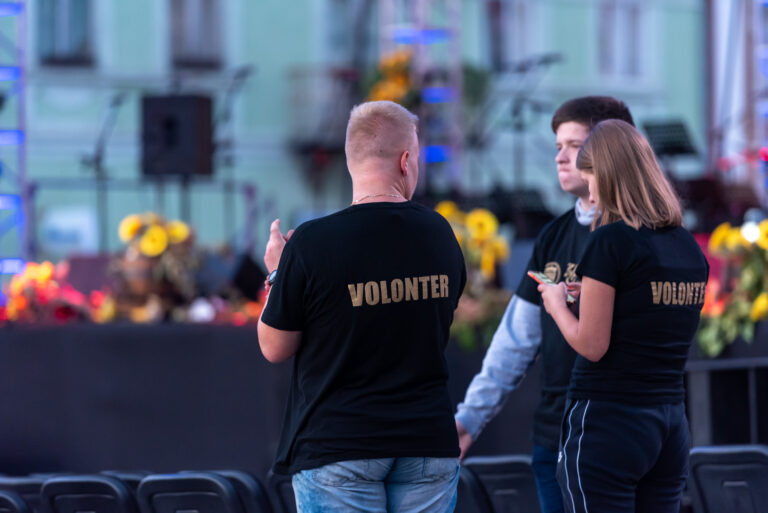 Zlatne žice Slavonije - Najveći festival tamburaške glazbe u Hrvatskoj - Antonija i volonteri – naše zvijezde "Zlatnih žica Slavonije"