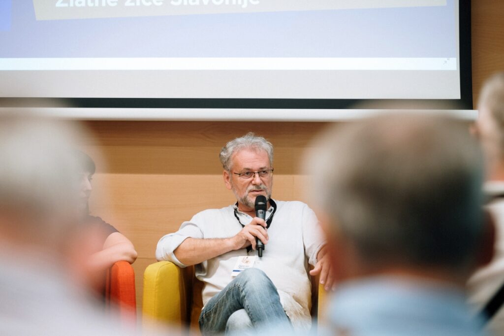 Zlatne žice Slavonije - Najveći festival tamburaške glazbe u Hrvatskoj - Tko je kriv što tamburaške glazbe nema u medijima?